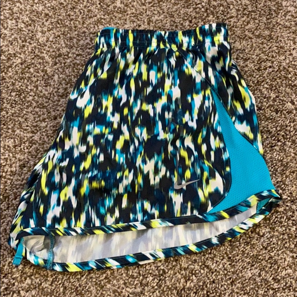 NIKE Running Shorts - Size MEDIUM - Picture 1 of 5